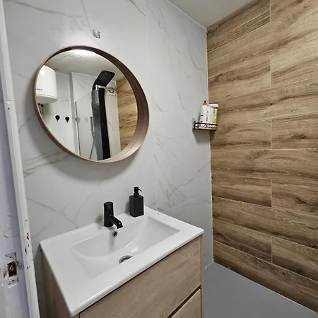 Torres Del Castillo 105