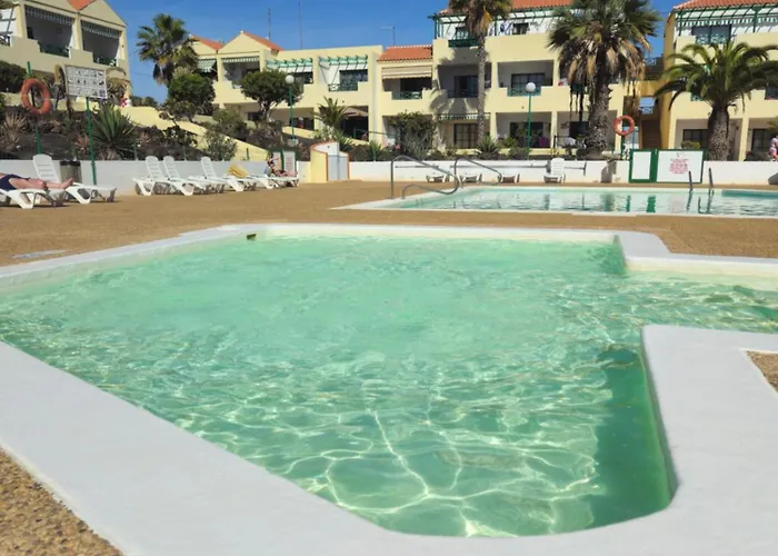 Torres Del Castillo 105 شقة *