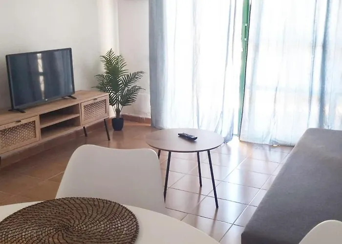 Torres Del Castillo 105 * קוסטה דה אנטיגואה